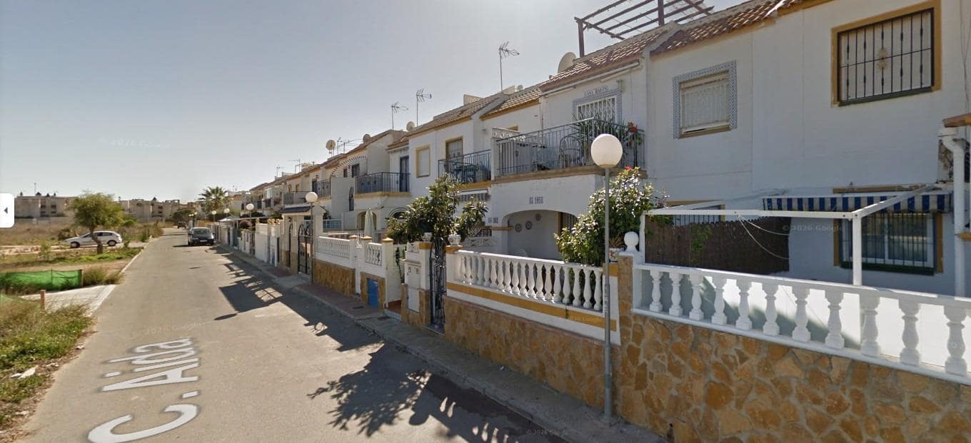 2 slaapkamer Bungalow te koop in Torrevieja met zwembad - € 105.000 (Ref: 10033996)