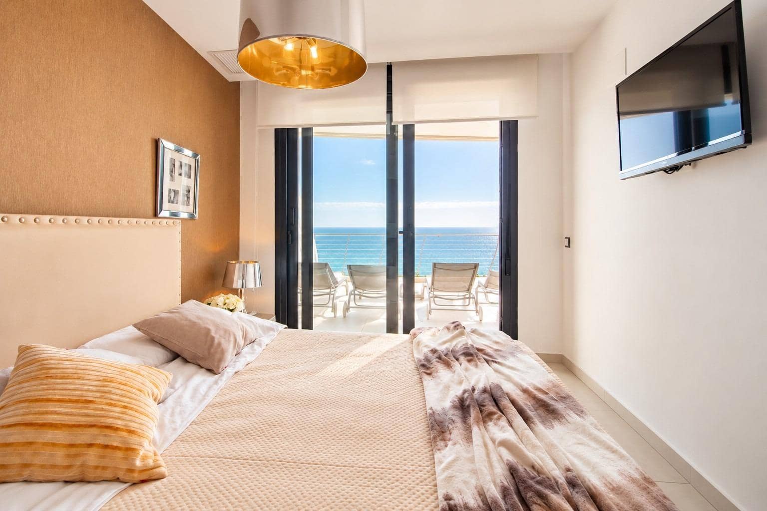 3 sypialnia Apartament na sprzedaż w Arenales del Sol z basenem garażem - 785 000 € (Ref: 10064698)