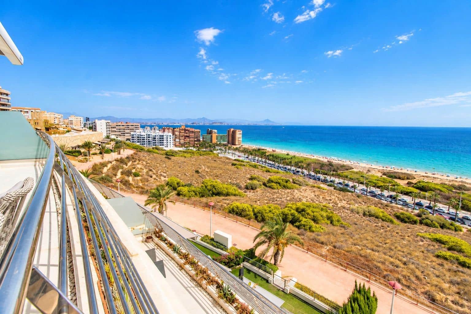 3 sypialnia Apartament na sprzedaż w Arenales del Sol z basenem garażem - 785 000 € (Ref: 10064698)