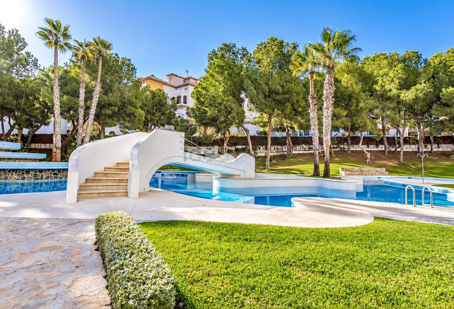 1 slaapkamer Appartement te koop in Orihuela Costa met zwembad garage - € 154.000 (Ref: 10094698)