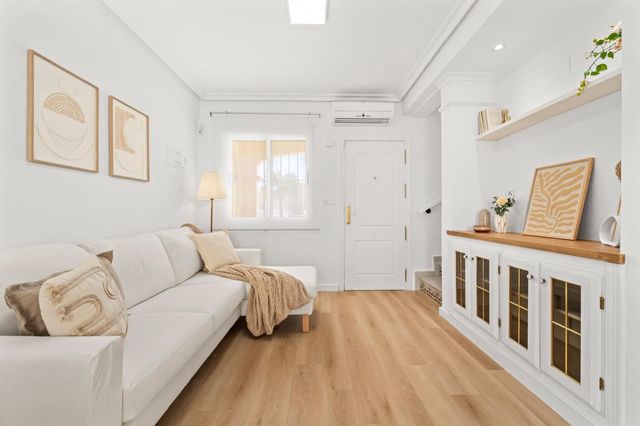 Adosado de 2 habitaciones en Lomas de Campoamor - Las Ramblas, Orihuela en venta con piscina - 229.800 € (Ref: 10115896)