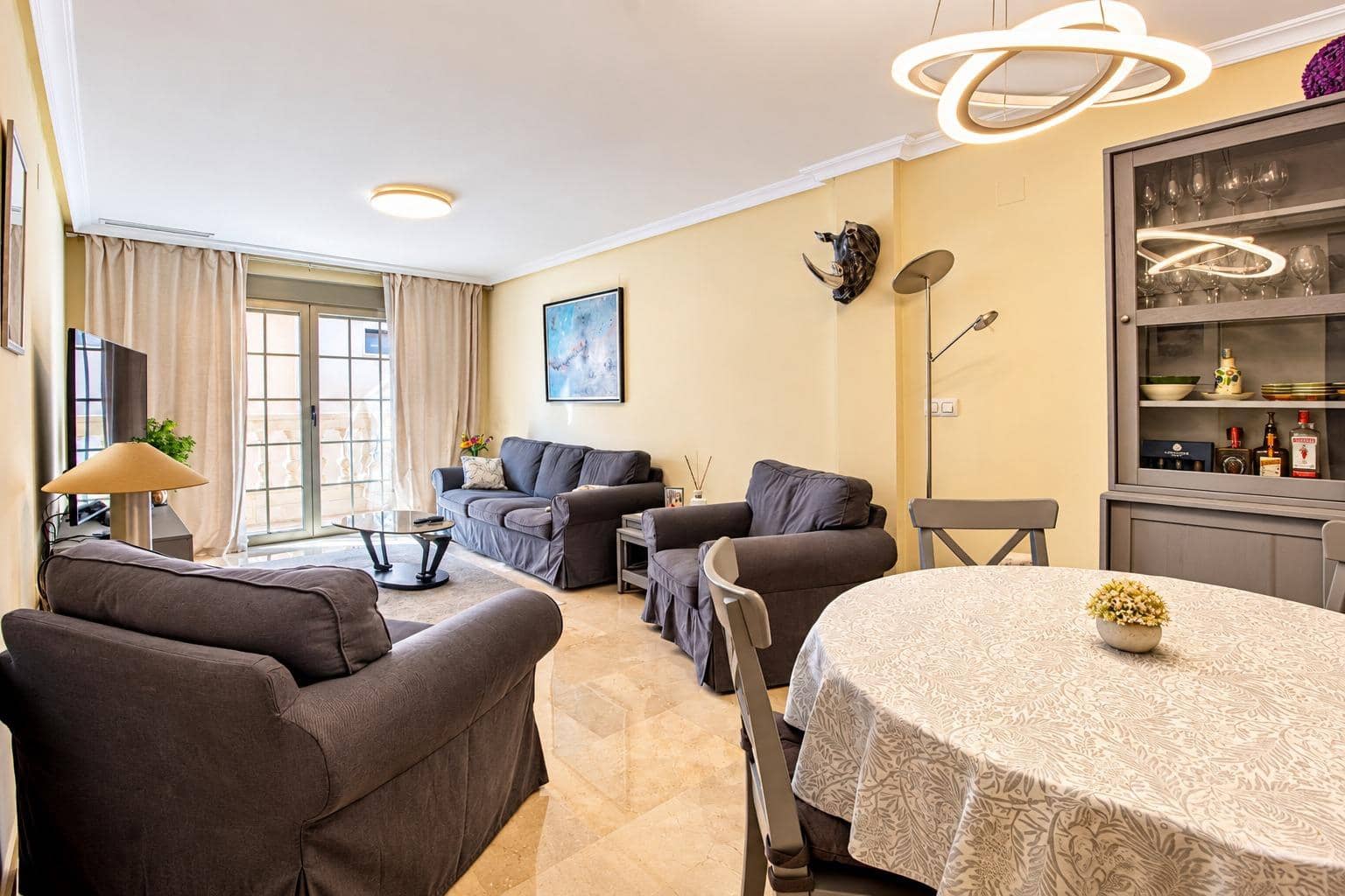 Apartamento de 3 habitaciones en Torrevieja en venta con garaje - 259.900 € (Ref: 10129516)