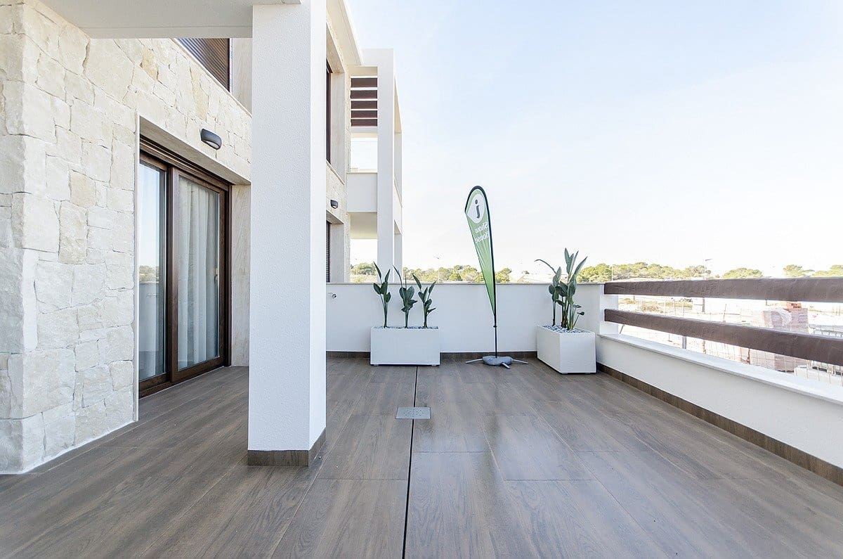 3 sypialnia Bungalow na sprzedaż w Los Balcones z basenem - 168 000 € (Ref: 5864790)