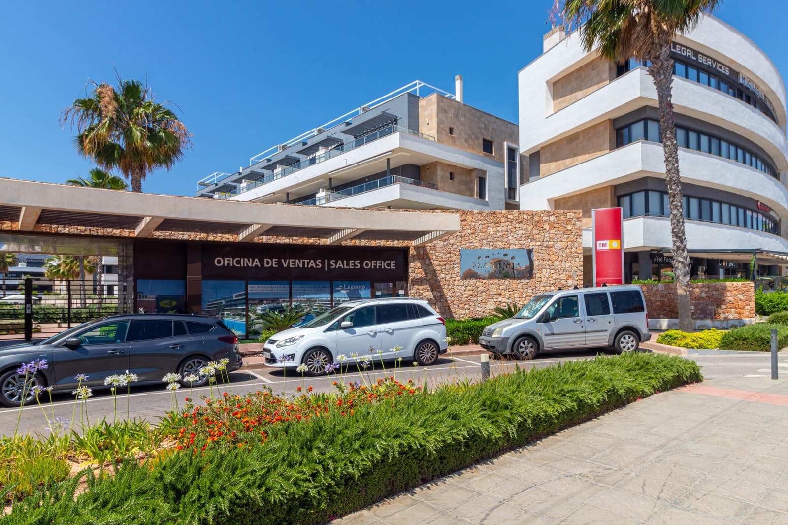 2 makuuhuone Kattohuoneisto myytävänä paikassa Playa Flamenca mukana uima-altaan 
autotalli - 499 900 € (Ref: 9929393)