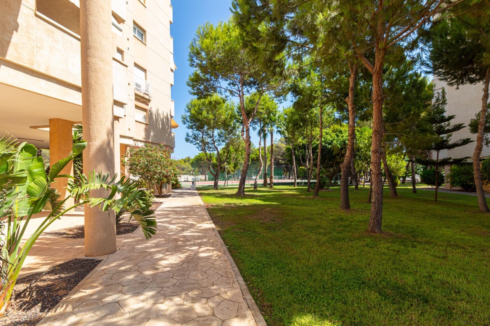 1 soveværelse Lejlighed til salg i Campoamor med swimmingpool - € 185.000 (Ref: 9990714)