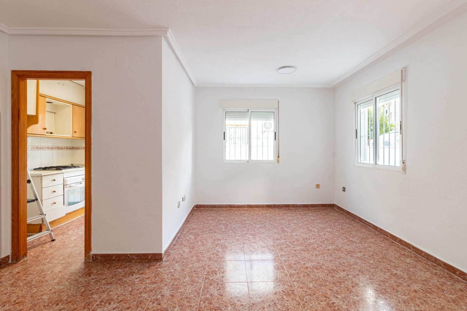 Adosado de 3 habitaciones en La Florida en venta con piscina - 179.000 € (Ref: 9999623)