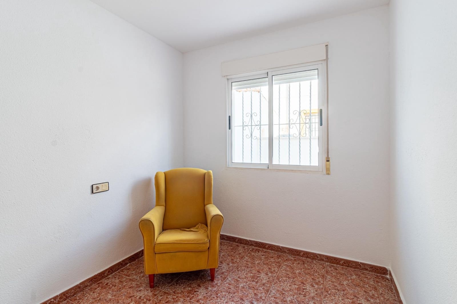 Adosado de 3 habitaciones en La Florida en venta con piscina - 179.000 € (Ref: 9999623)