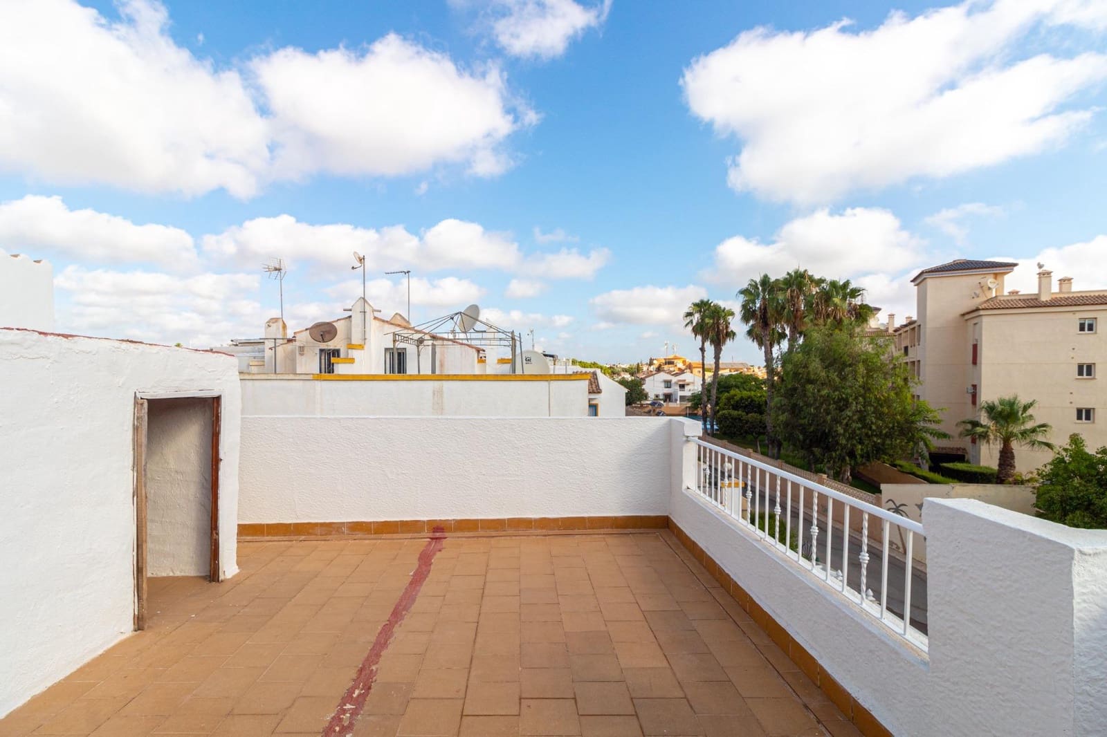Adosado de 3 habitaciones en La Florida en venta con piscina - 179.000 € (Ref: 9999623)