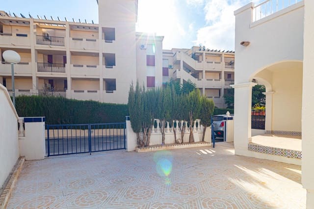 Adosado de 3 habitaciones en La Florida, Orihuela en venta con piscina - 179.000 € (Ref: 9999623)