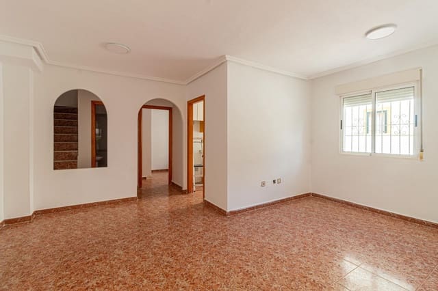 Adosado de 3 habitaciones en La Florida, Orihuela en venta con piscina - 179.000 € (Ref: 9999623)