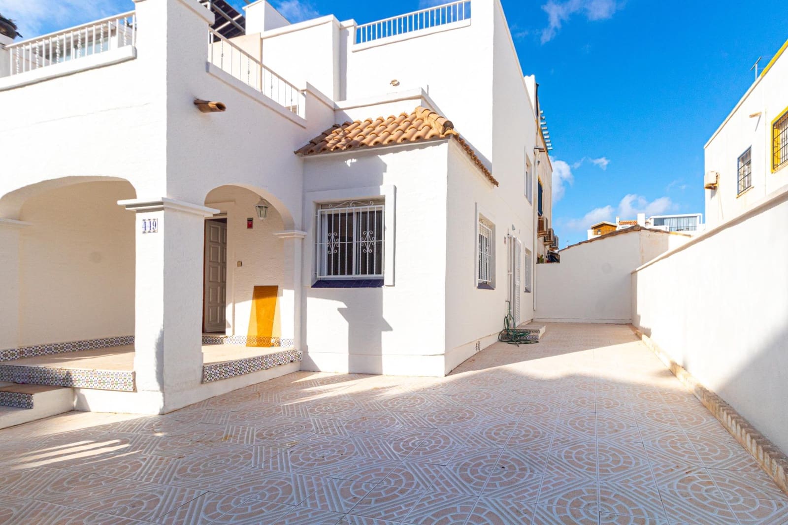 Adosado de 3 habitaciones en La Florida en venta con piscina - 179.000 € (Ref: 9999623)
