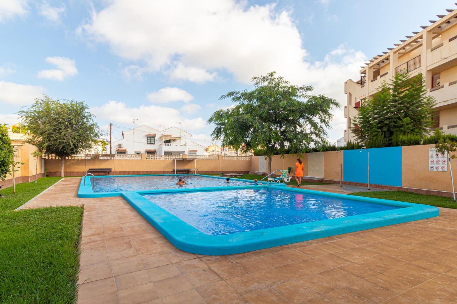 Adosado de 3 habitaciones en La Florida en venta con piscina - 179.000 € (Ref: 9999623)