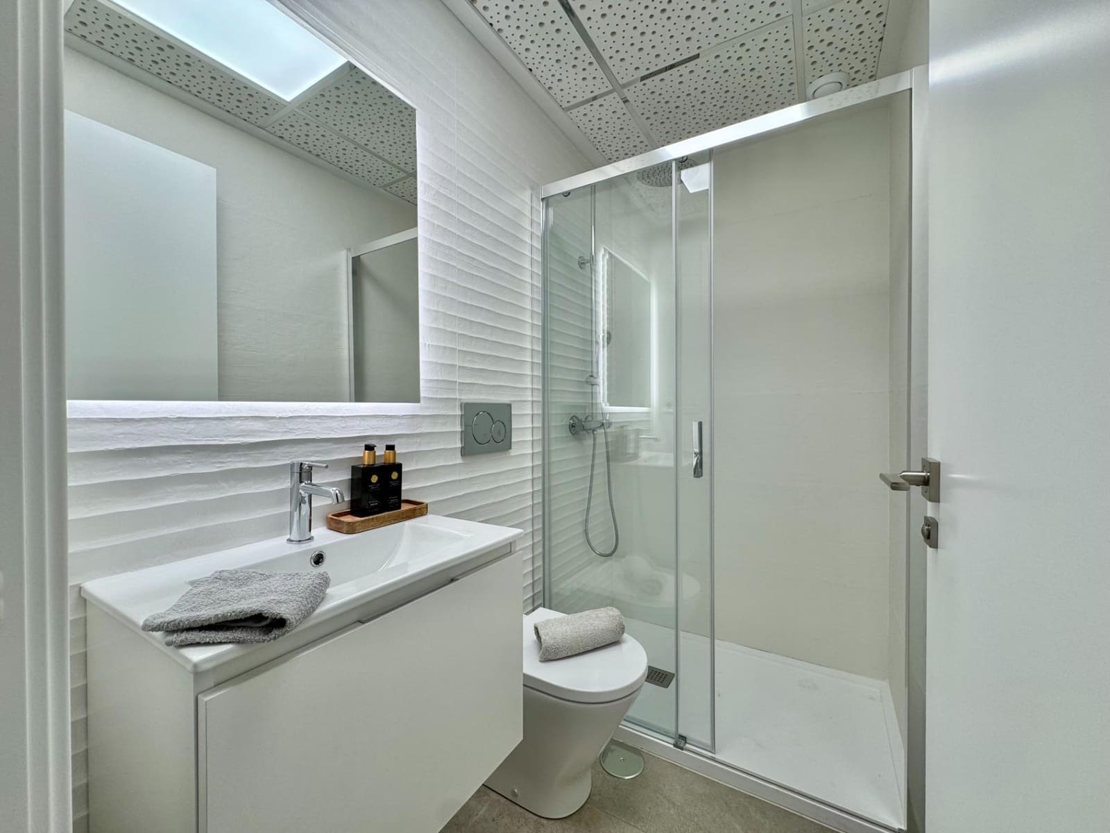 2 Zimmer Apartment zu verkaufen in Torrevieja mit Pool - 250.000 € (Ref: 10040418)