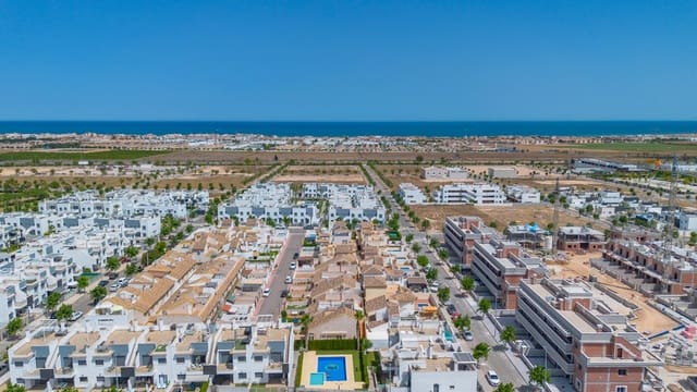 2 quarto Apartamento para venda em Pilar de la Horadada com piscina - 195 000 € (Ref: 10040441)