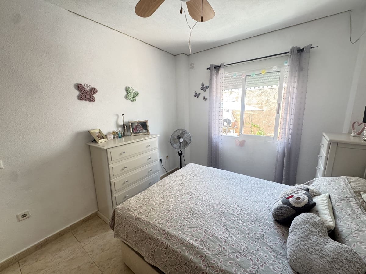 4 sypialnia Willa na sprzedaż w Villamartin - 299 000 € (Ref: 10040459)