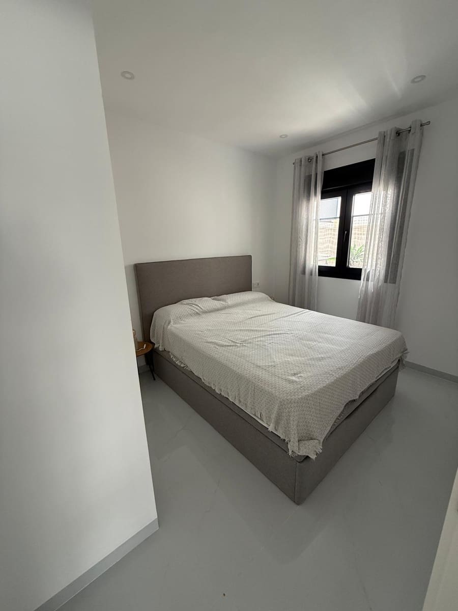 Chalet de 3 habitaciones en Vistabella en venta con piscina - 475.000 € (Ref: 10040508)