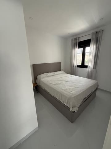 Chalet de 3 habitaciones en Vistabella, Orihuela en venta con piscina - 475.000 € (Ref: 10040508)