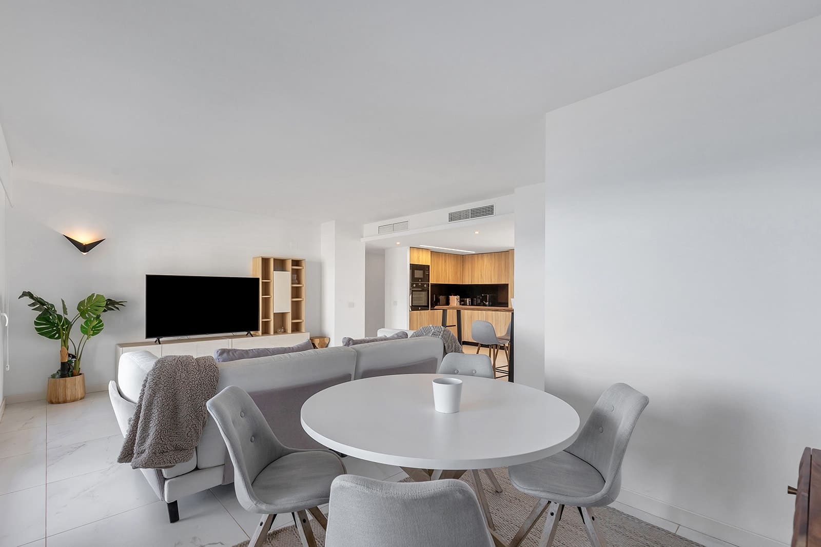 Apartamento de 2 habitaciones en Torrevieja en venta con garaje - 765.000 € (Ref: 10040513)