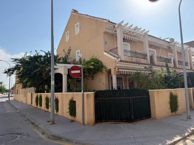 4 bedroom Townhouse for sale in Torre de la Horadada, Pilar de la Horadada - € 399,900 (Ref: 10040622)