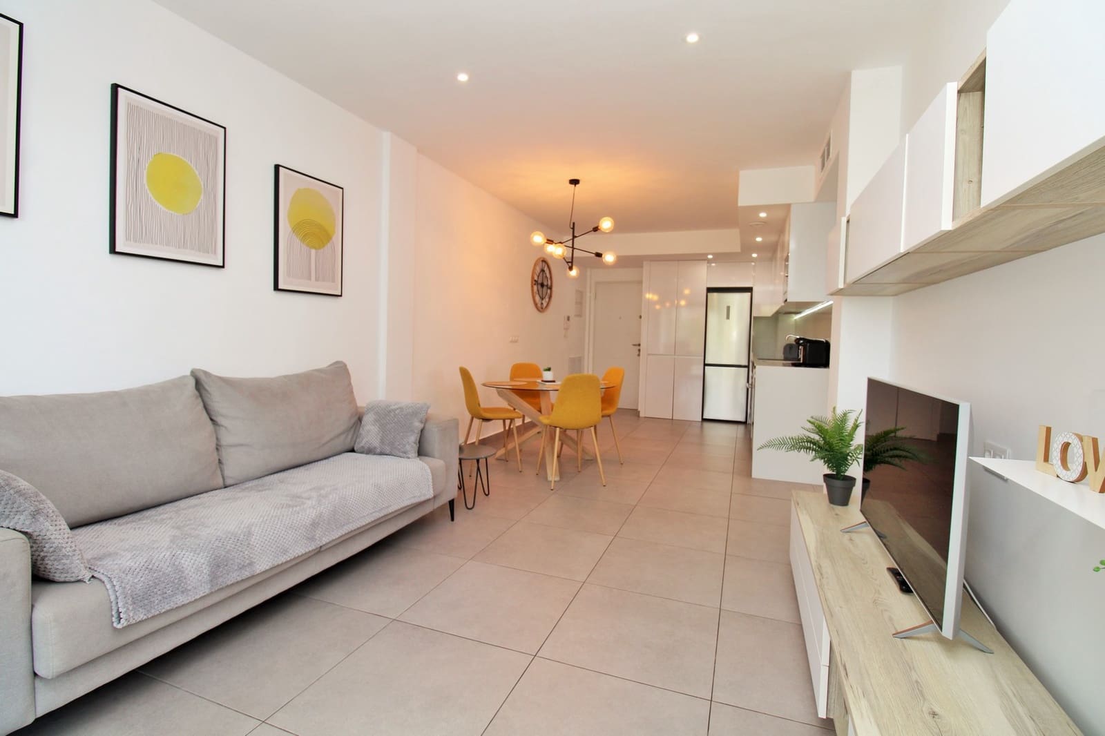 Apartamento de 2 habitaciones en Villamartin en venta - 229.950 € (Ref: 10057783)