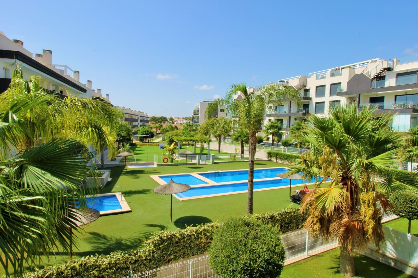 Apartamento de 2 habitaciones en Villamartin en venta - 229.950 € (Ref: 10057783)