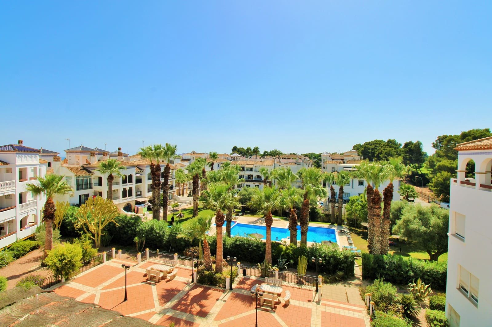 Apartamento de 2 habitaciones en Villamartin en venta - 199.000 € (Ref: 10057784)