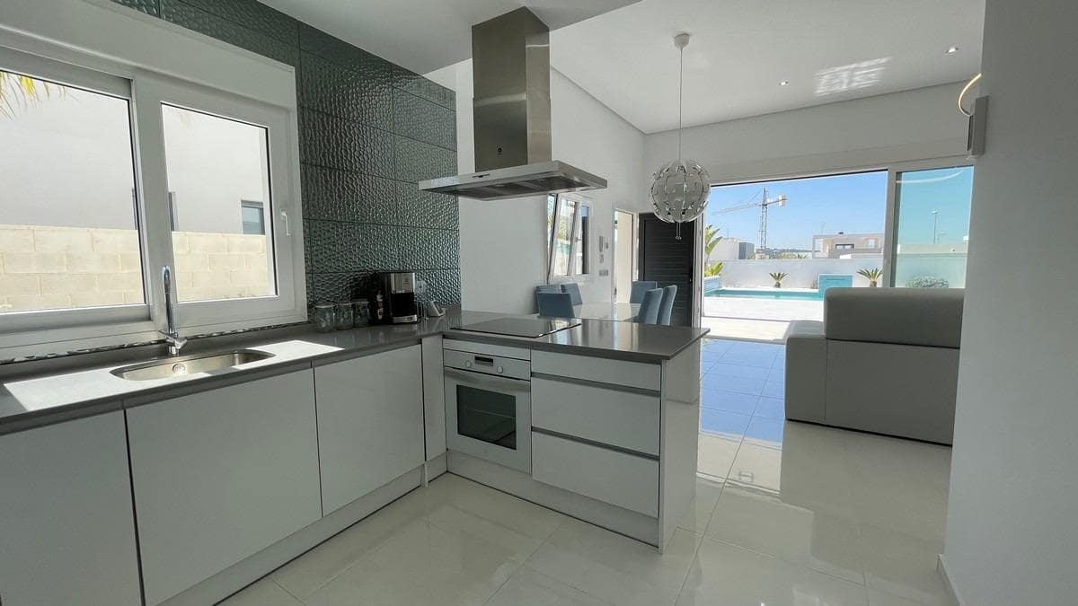 3 bedroom Villa for sale in Rafal with pool garage - € 415,000 (Ref: 10073464)