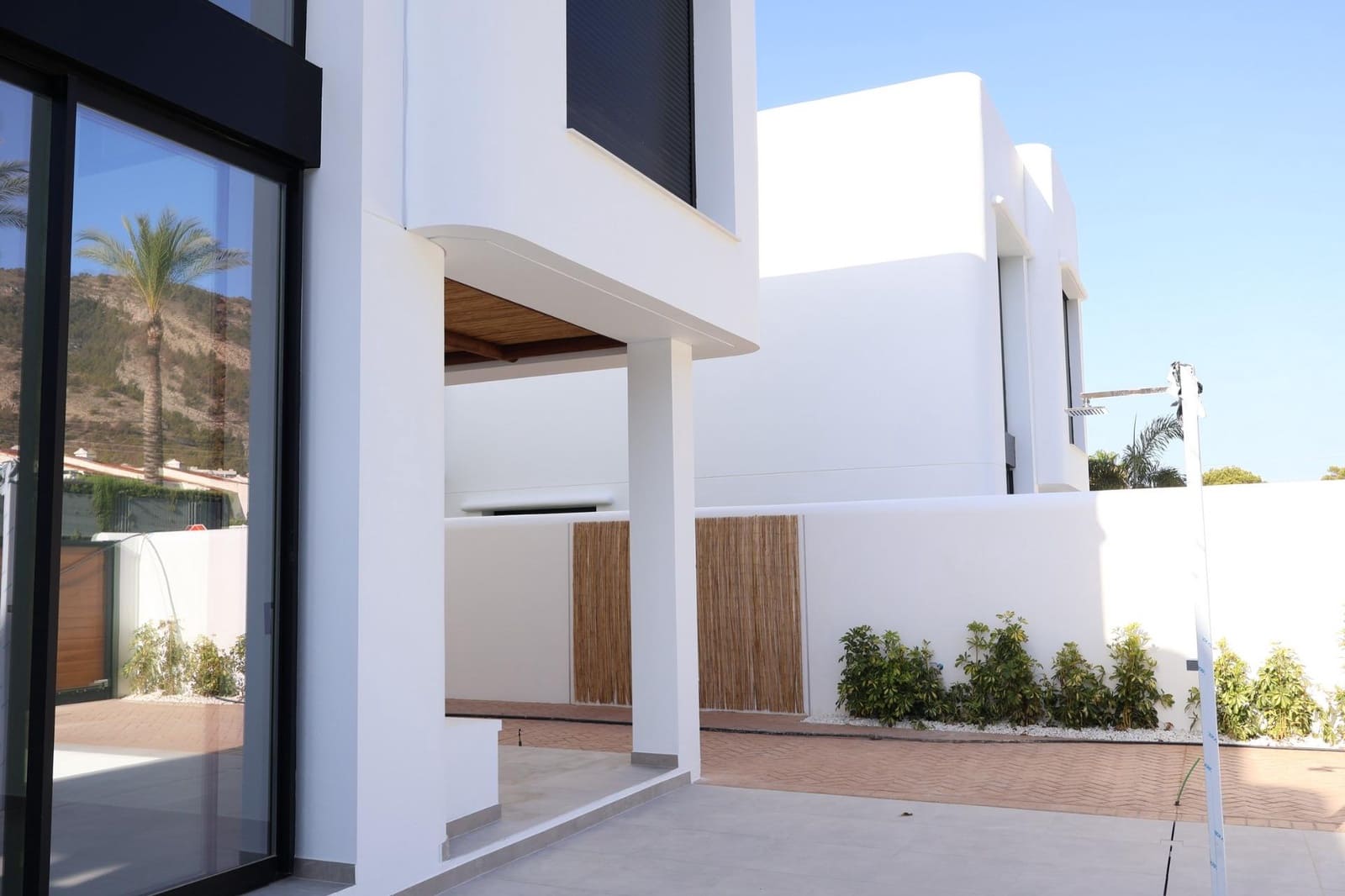 4 bedroom Villa for sale in Albir with pool garage - € 875,000 (Ref: 10074249)