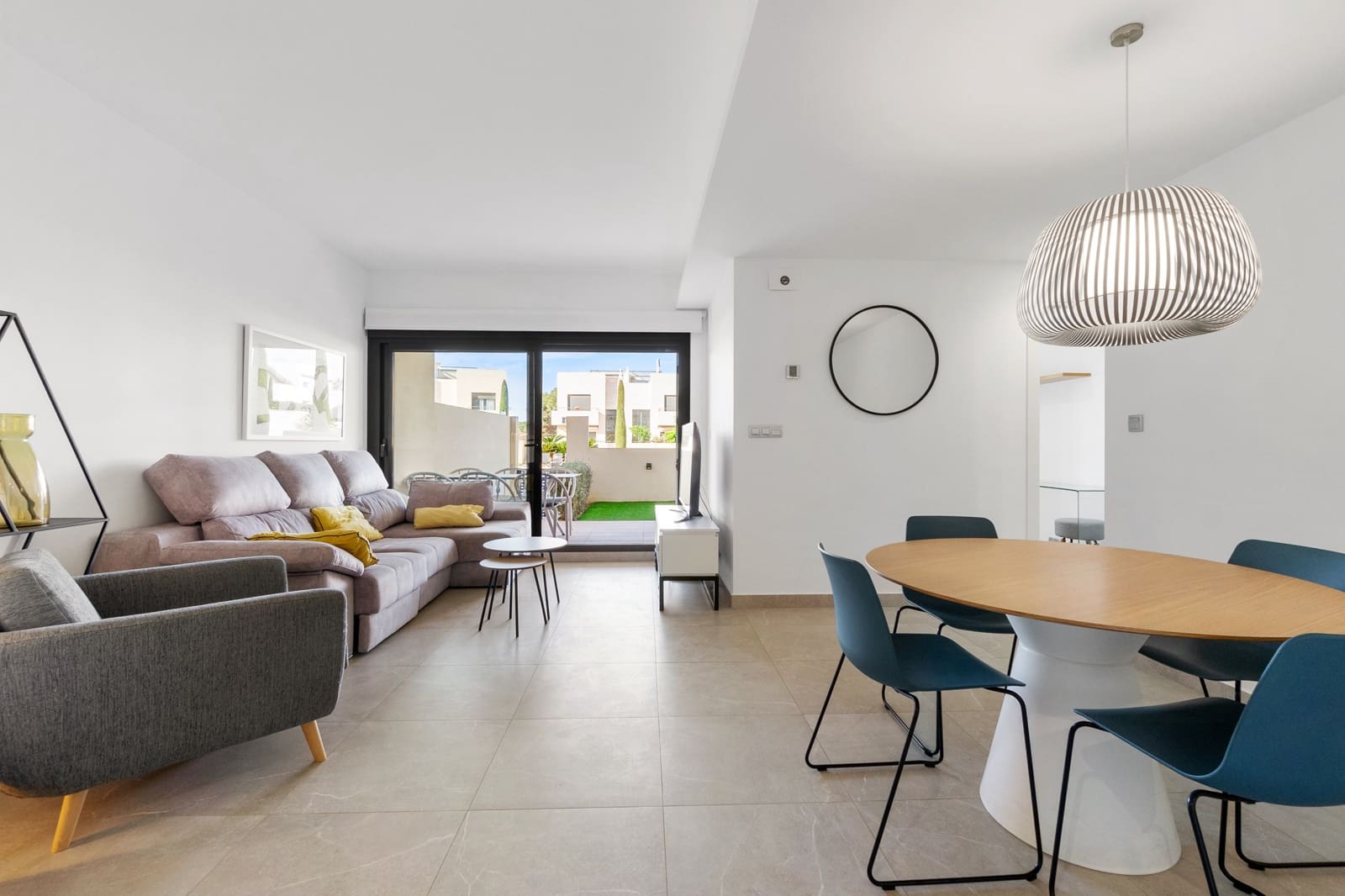 2 soveværelse Lejlighed til salg i Orihuela med swimmingpool - € 310.000 (Ref: 10088010)