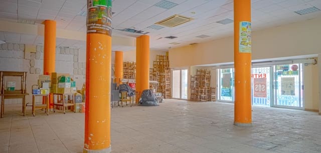 1 soveværelse Erhverv til salg i Torrevieja - € 390.000 (Ref: 10088020)