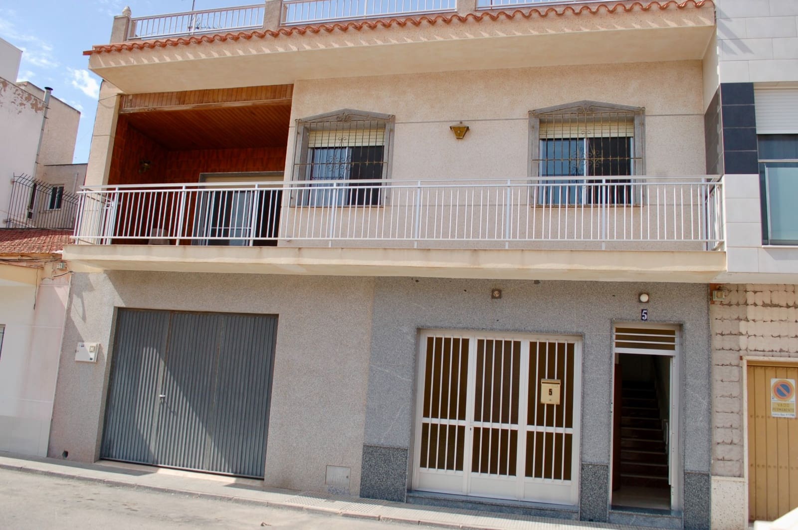 6 makuuhuone Omakotitalo myytävänä paikassa San Pedro del Pinatar - 260 000 € (Ref: 10088036)