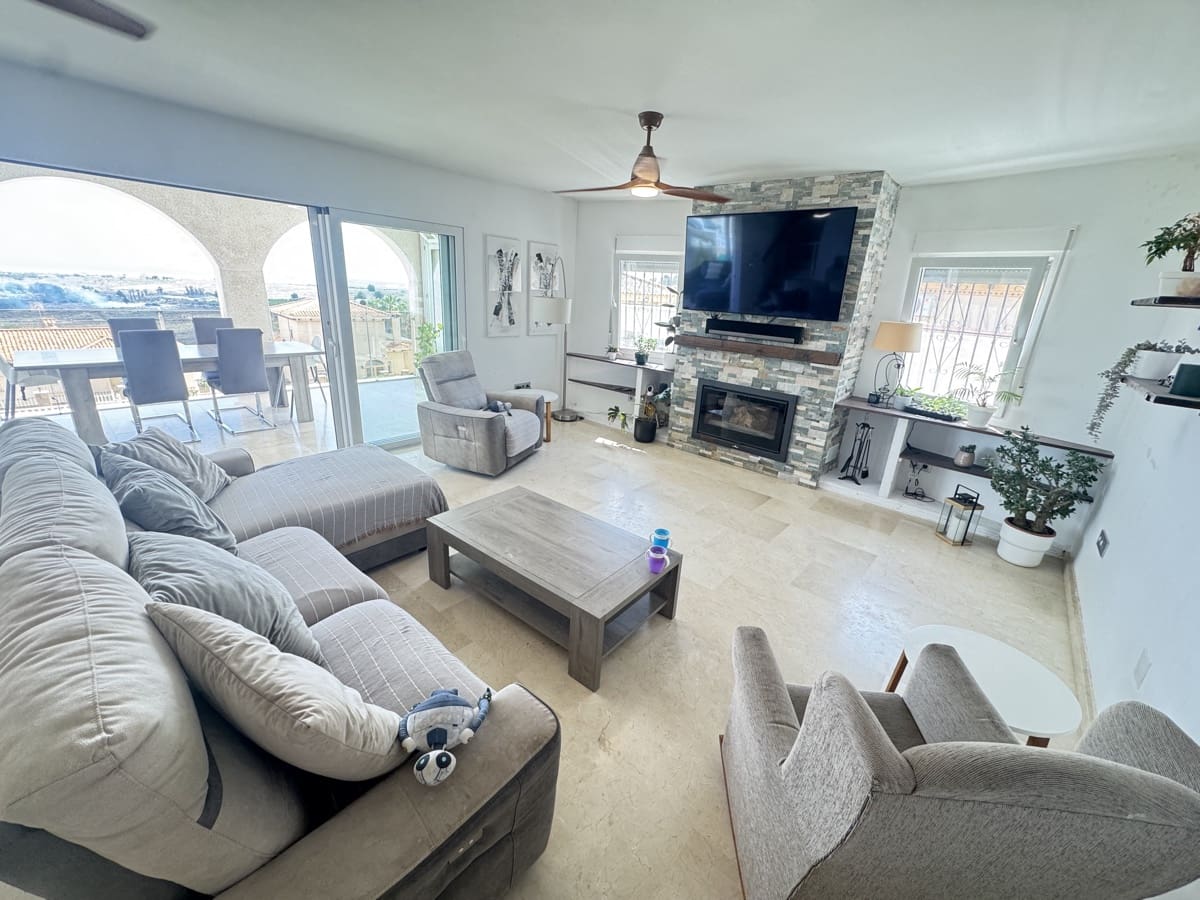 5 chambre Villa/Maison à vendre à San Miguel de Salinas avec garage - 599 999 € (Ref: 10088042)