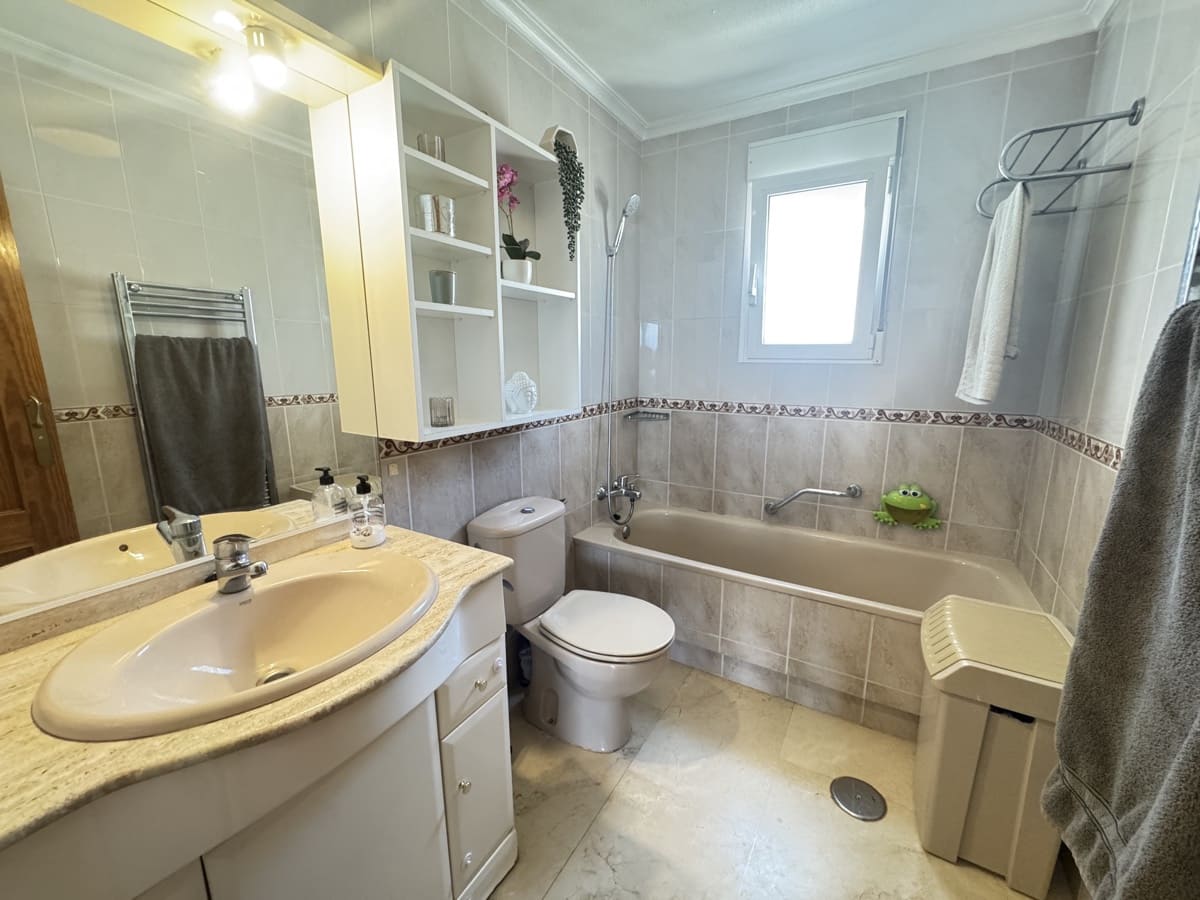 5 chambre Villa/Maison à vendre à San Miguel de Salinas avec garage - 599 999 € (Ref: 10088042)