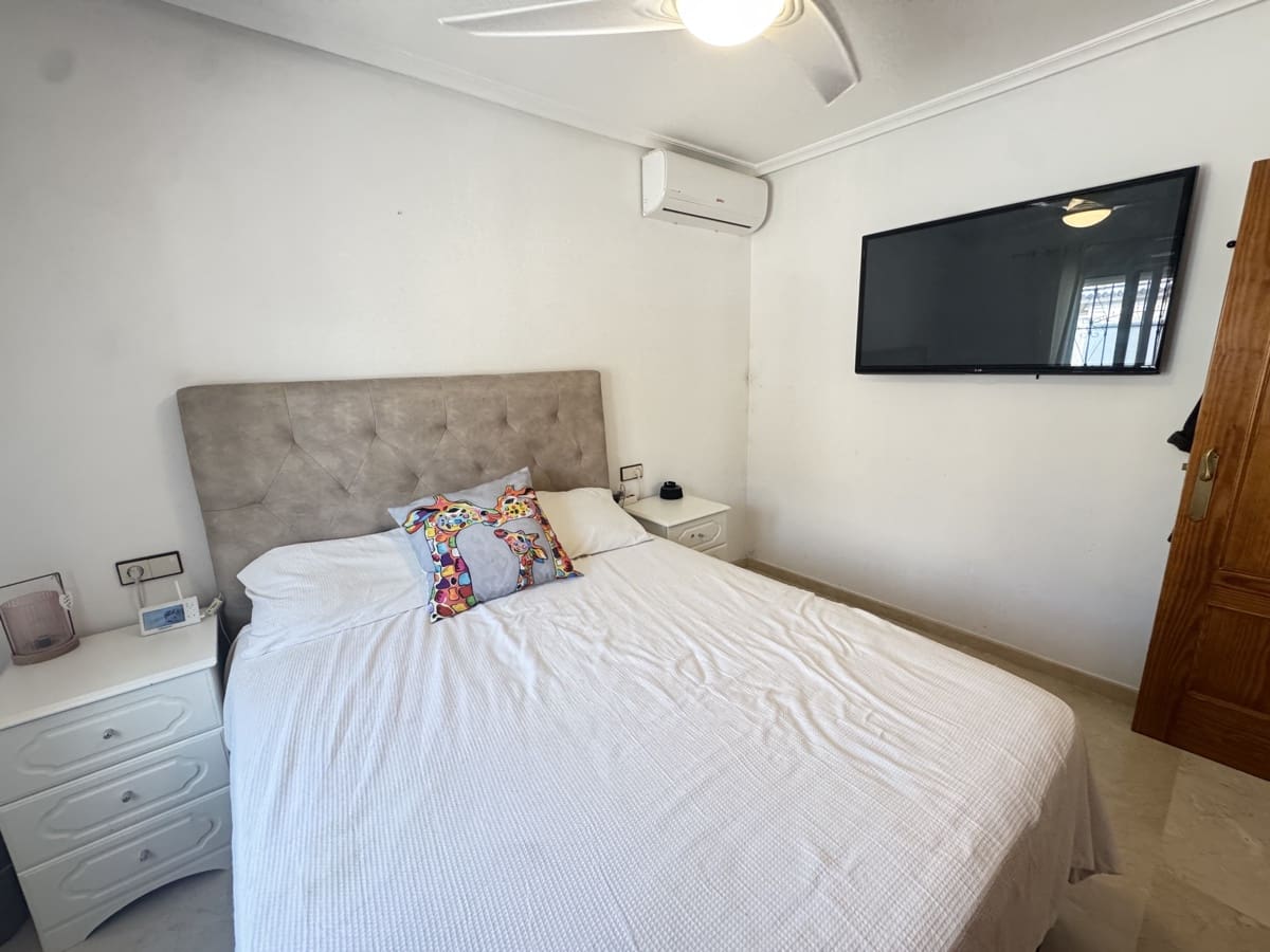 5 chambre Villa/Maison à vendre à San Miguel de Salinas avec garage - 599 999 € (Ref: 10088042)