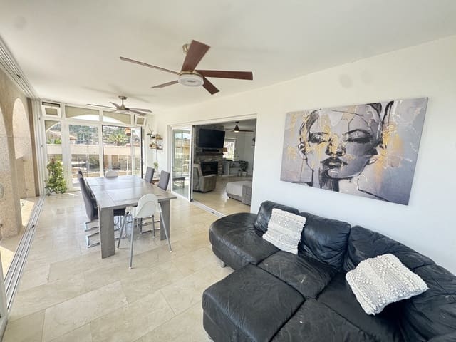 5 chambre Villa/Maison à vendre à San Miguel de Salinas avec garage - 599 999 € (Ref: 10088042)
