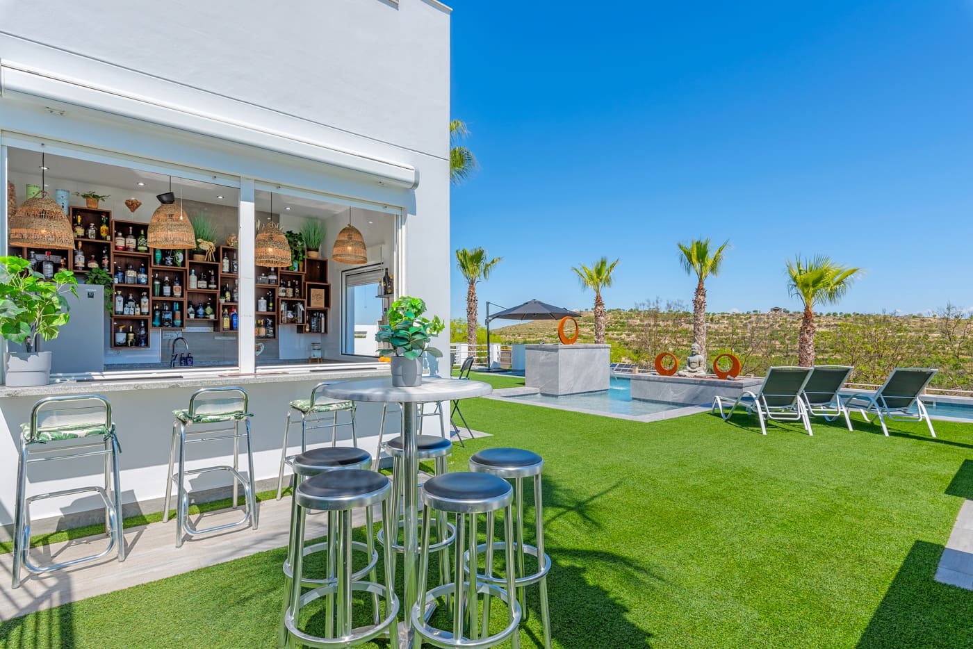 5 bedroom Villa for sale in Torremendo with pool - € 1,695,000 (Ref: 10088045)