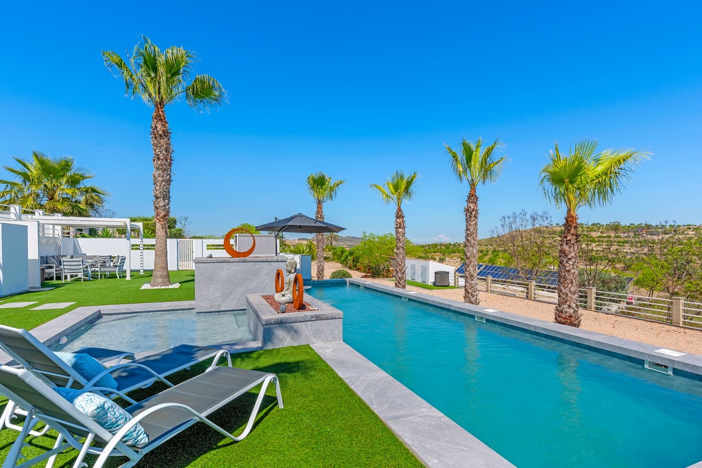 5 bedroom Villa for sale in Torremendo with pool - € 1,695,000 (Ref: 10088045)