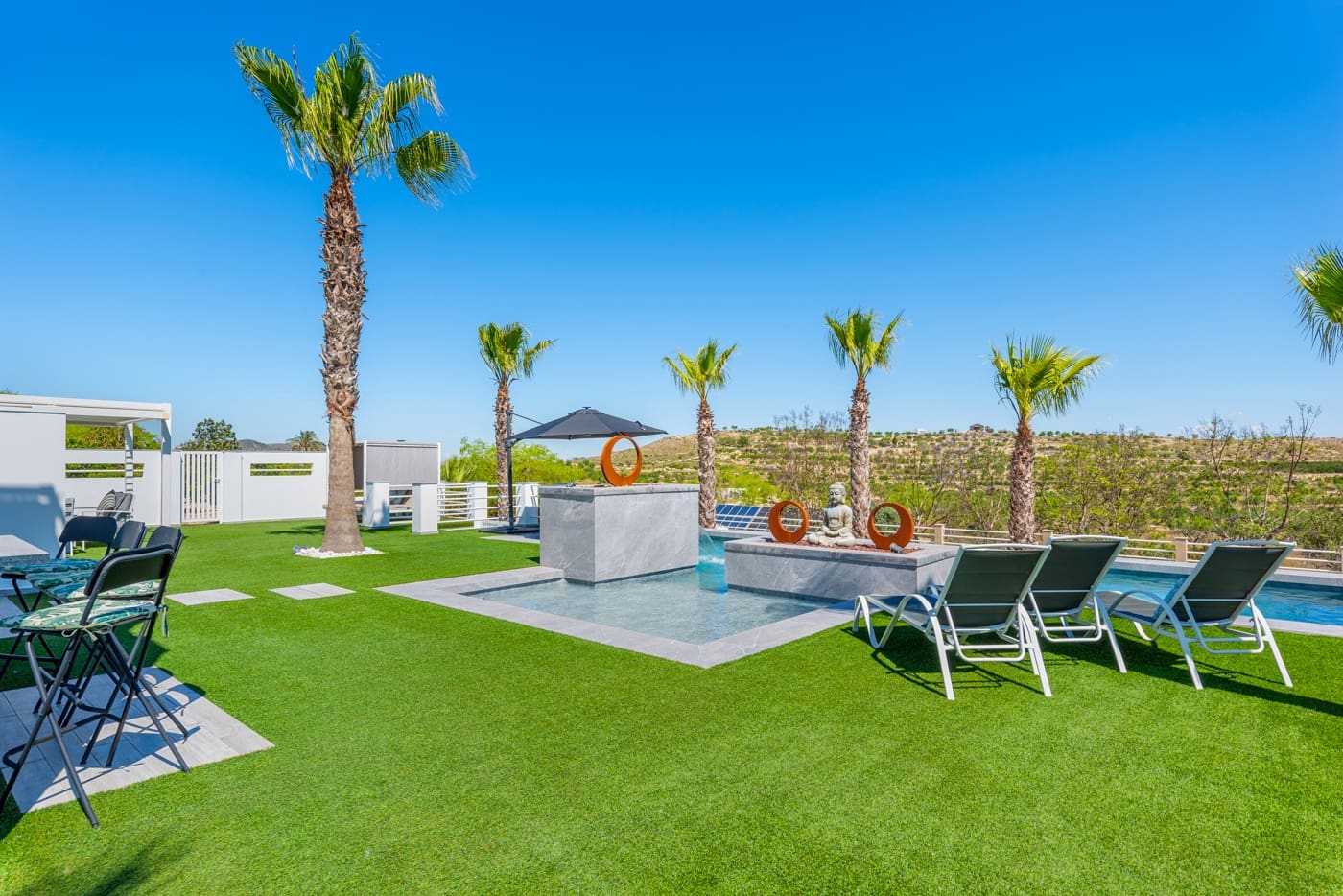 5 bedroom Villa for sale in Torremendo with pool - € 1,695,000 (Ref: 10088045)