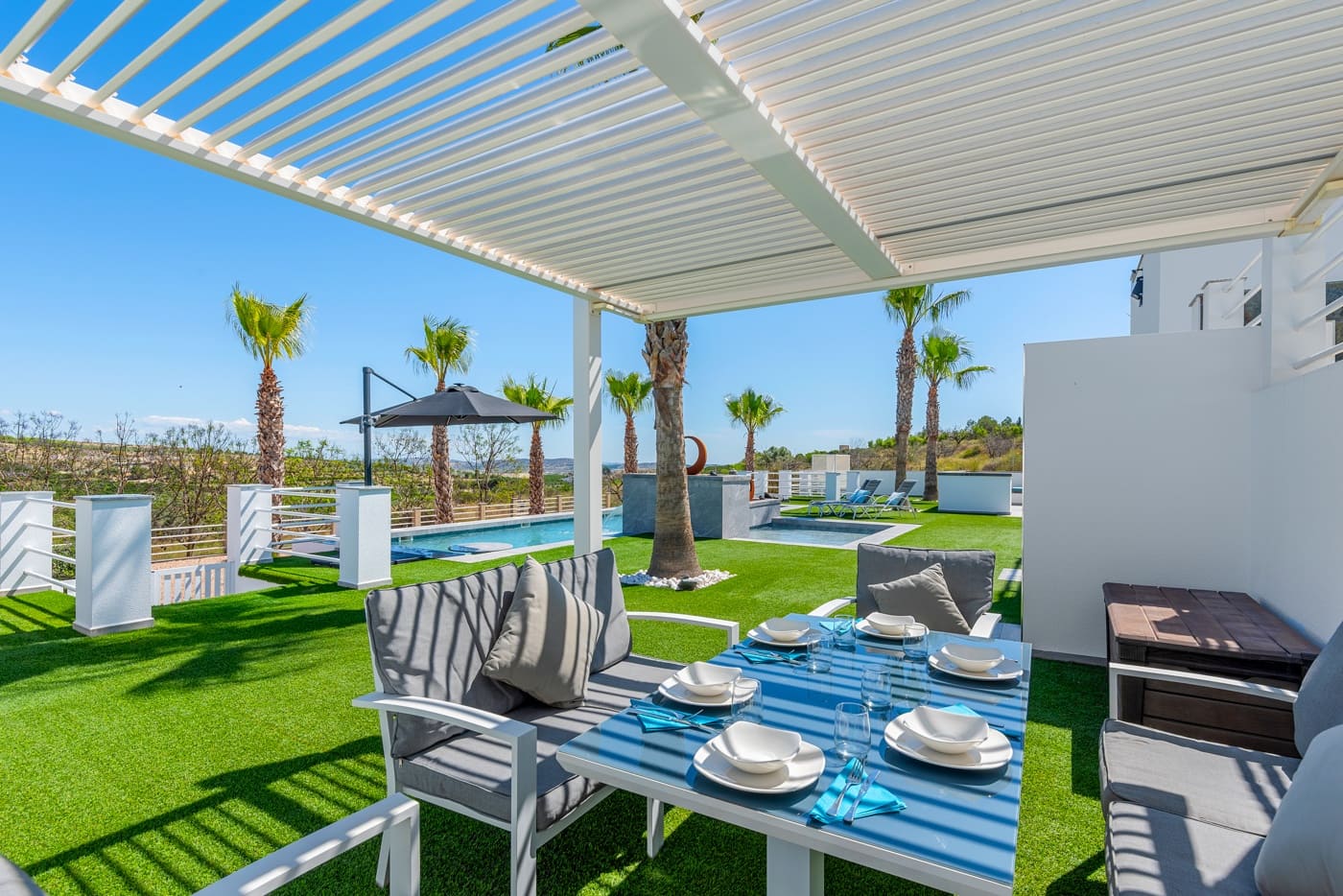 5 bedroom Villa for sale in Torremendo with pool - € 1,695,000 (Ref: 10088045)