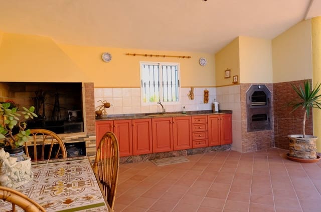 5 Zimmer Finca/Landgut zu verkaufen in Orihuela mit Pool Garage - 675.000 € (Ref: 10088046)