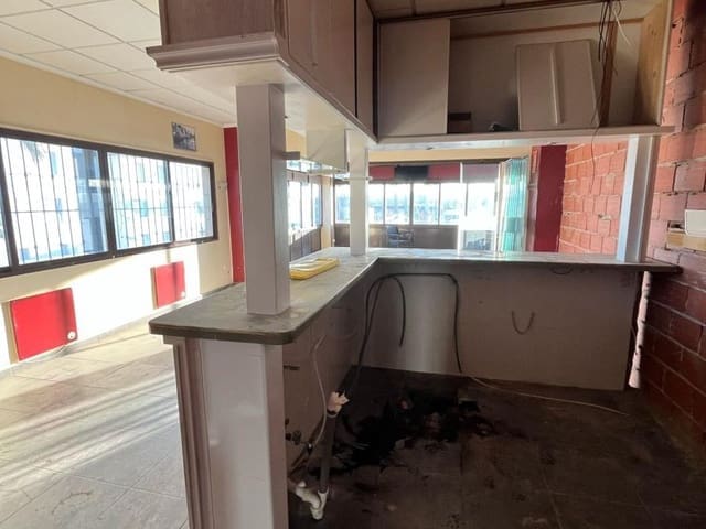 Local Comercial en Orihuela Costa en venta con garaje - 149.900 € (Ref: 10088055)