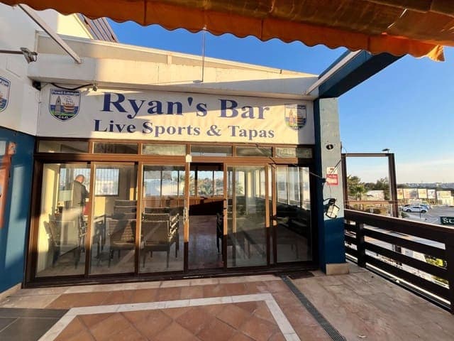 Local Comercial en Orihuela Costa, Orihuela en venta con garaje - 149.900 € (Ref: 10088055)