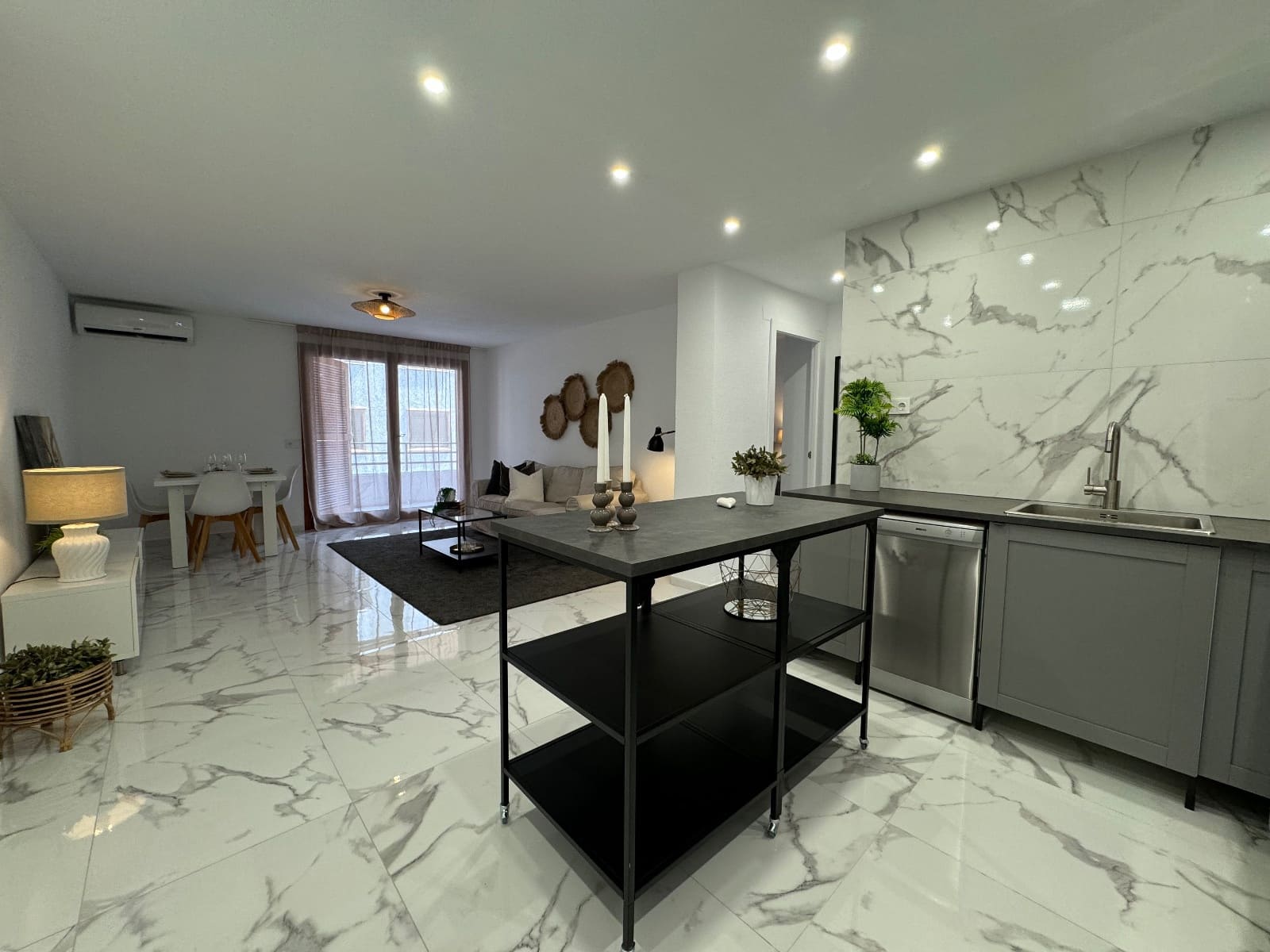 4 sovrum Lägenhet till salu i Torrevieja med garage - 239 000 € (Ref: 10088084)