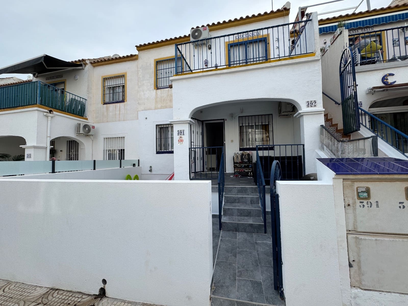 3 makuuhuone Omakotitalo myytävänä paikassa Playa Flamenca mukana uima-altaan - 169 900 € (Ref: 10088085)