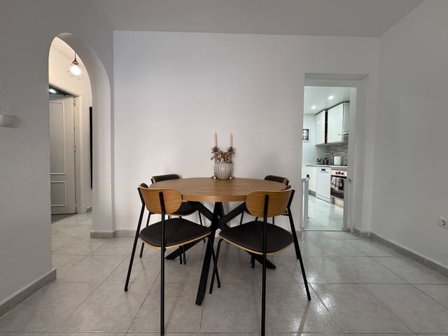 3 makuuhuone Omakotitalo myytävänä paikassa Playa Flamenca, Orihuela mukana uima-altaan - 169 900 € (Ref: 10088085)
