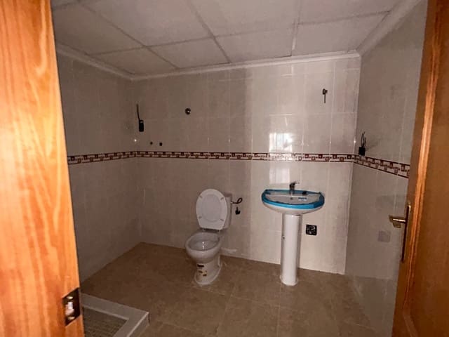 1 slaapkamer Commercieel te koop in Jacarilla - € 220.000 (Ref: 10088093)