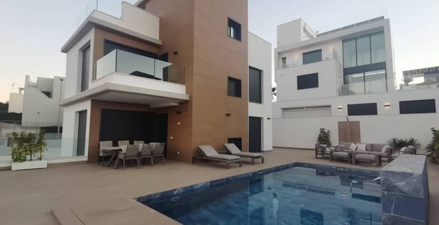 Chalet de 6 habitaciones en Campoamor, Orihuela en venta con piscina garaje - 1.780.000 € (Ref: 10088125)