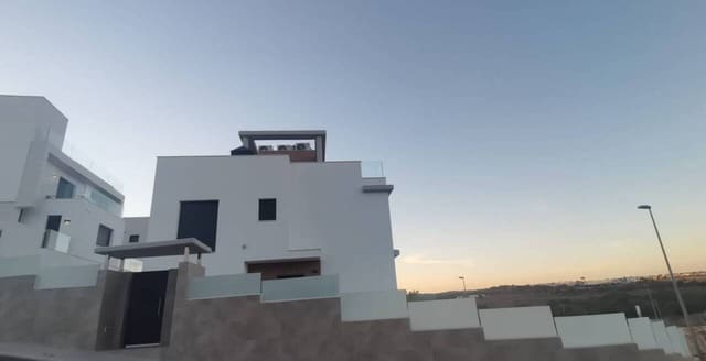 Chalet de 6 habitaciones en Campoamor, Orihuela en venta con piscina garaje - 1.780.000 € (Ref: 10088125)