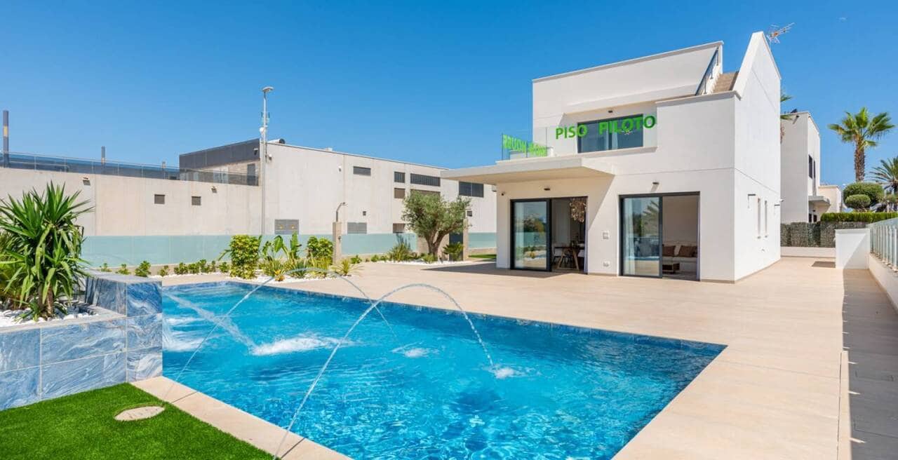 3 sovrum Villa till salu i Campoamor med pool - 995 000 € (Ref: 10088128)