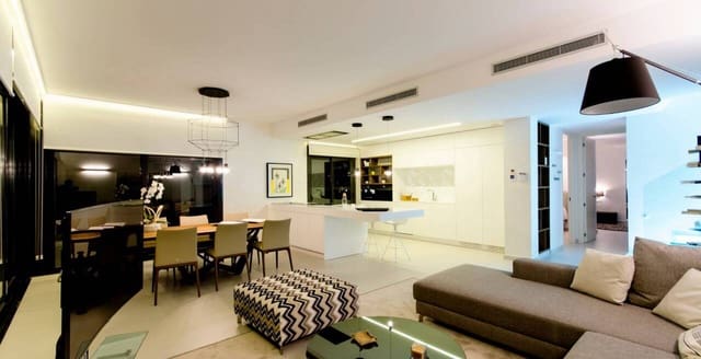 4 soveværelse Villa til salg i Campoamor, Orihuela med swimmingpool garage - € 1.195.000 (Ref: 10088130)